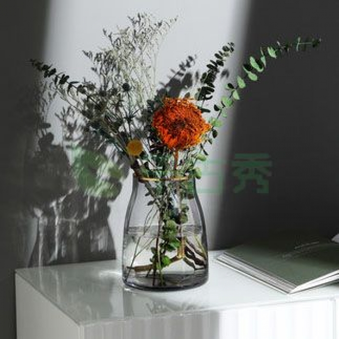 简约波光花瓶